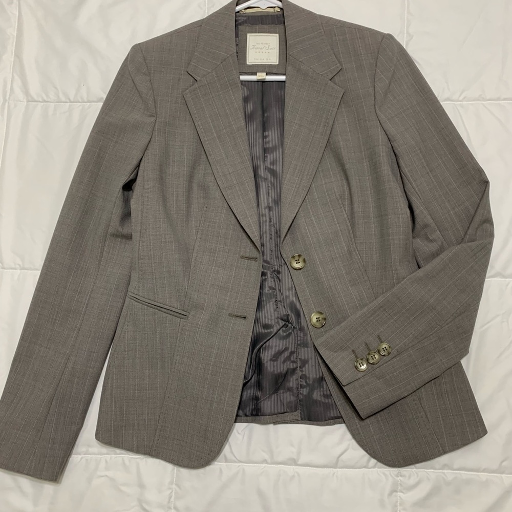 The limited size 6 tailored jacket